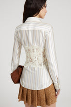 Load image into Gallery viewer, Printed silk shirt with rebrodé lace bustier
