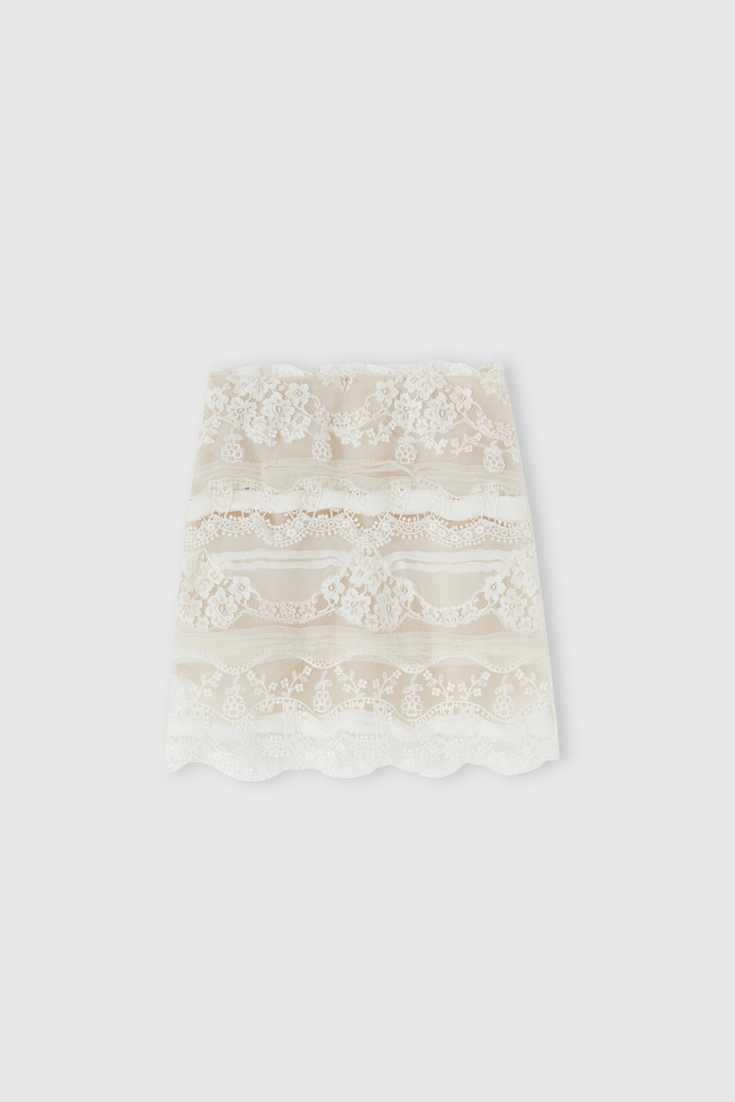 Miniskirt in patchwork of lace and georgette