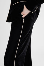 Load image into Gallery viewer, Palazzo pants in velvet with contrast piping
