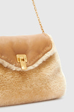 Load image into Gallery viewer, Joy shearling bag with chain handle
