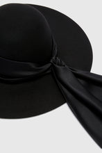 Load image into Gallery viewer, Dudu hat in wool felt
