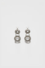 Load image into Gallery viewer, Chandelier earrings with oval crystals
