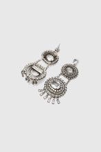 Load image into Gallery viewer, Chandelier earrings with oval crystals
