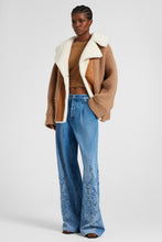 Load image into Gallery viewer, Short-sleeve sweater in pure cashmere with side braid detail
