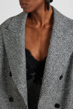 Load image into Gallery viewer, Oversize double-breasted coat in jacquard houndstooth wool blend
