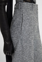 Load image into Gallery viewer, Palazzo trousers in wool blend with black and white pied de poulle
