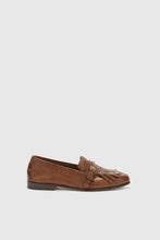 Load image into Gallery viewer, Vintage brown nappa loafer with brogue fringes and strap
