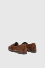 Load image into Gallery viewer, Vintage brown nappa loafer with brogue fringes and strap
