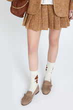 Load image into Gallery viewer, Vintage-effect dove-gray suede loafer with fringes and strap
