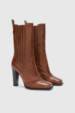 Load image into Gallery viewer, Vegetable leather ankle boot with brogue detail
