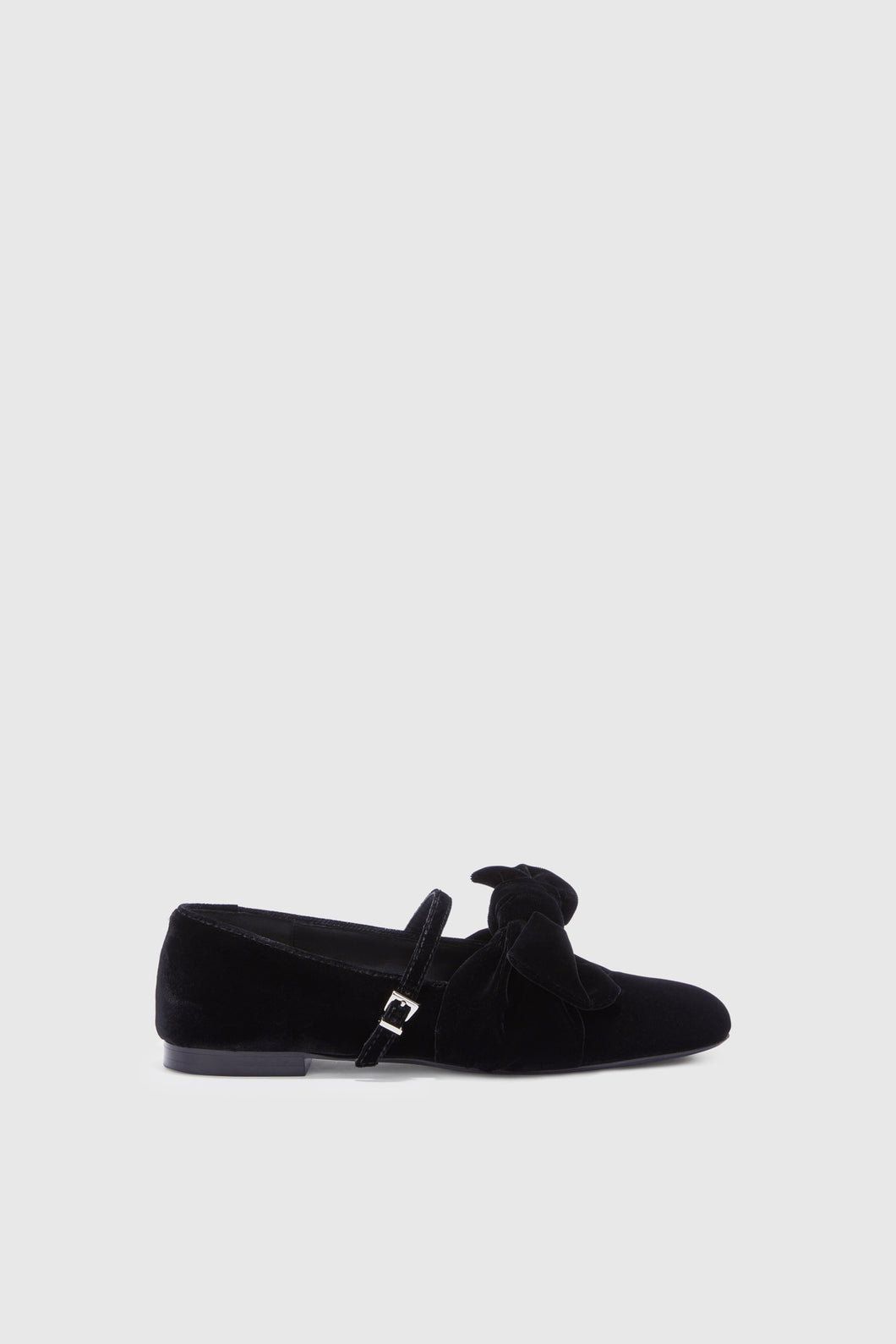 Velvet ballerina with oversized bow