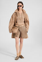 Load image into Gallery viewer, Regular Fit Shorts in Sand-Toned Denim Print Marocain
