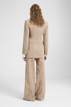 Load image into Gallery viewer, Fitted Single-Breasted Jacket in Technical Georgette
