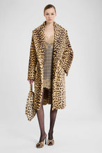 Load image into Gallery viewer, Double-breasted Kid goatskin coat with leopard print
