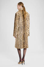Load image into Gallery viewer, Double-breasted Kid goatskin coat with leopard print
