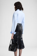 Load image into Gallery viewer, Cotton poplin shirt with a masculine sartorial allure

