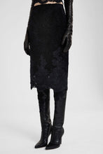 Load image into Gallery viewer, Astrakhan-effect velvet midi pencil skirt with embroidered tulle details
