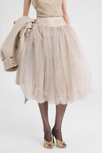 Load image into Gallery viewer, Balloon organza skirt with melange texture and structured waistband
