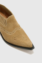 Load image into Gallery viewer, Leather Ankle Western Boots
