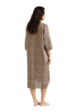 Load image into Gallery viewer, Linen Cover-Up Carapaces
