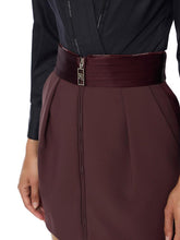 Load image into Gallery viewer, Skirt in double-layer crêpe fabric with tuxedo details
