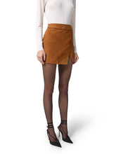 Load image into Gallery viewer, Miniskirt in suede with vinyl details
