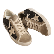 Load image into Gallery viewer, Golden Goose Superstar Glitter Upper Suede Toe Vintage Leather Star GWF00587.F004683.90401
