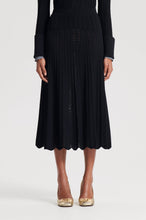 Load image into Gallery viewer, Pleat lace skirt - black
