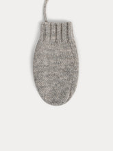 Load image into Gallery viewer, Babies' mittens heathered gray
