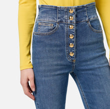 Load image into Gallery viewer, Bell-bottom stretch cotton jeans with central button placket
