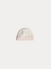 Load image into Gallery viewer, Darbo beanie in milk white wool and cotton
