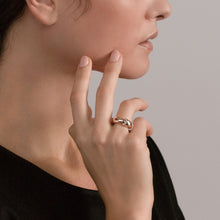 Load image into Gallery viewer, Calla Midi Ring
