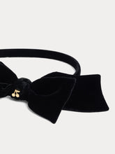 Load image into Gallery viewer, Jin Smooth Velvet Headband
