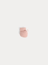 Load image into Gallery viewer, Telse pink cashmere socks
