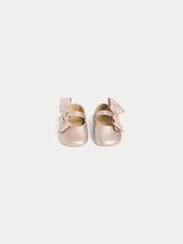 Load image into Gallery viewer, Josse soft shoes in rose gold laminated leather
