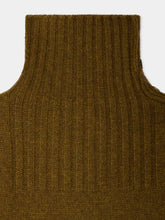Load image into Gallery viewer, Junau Removable Collar in Khaki Wool

