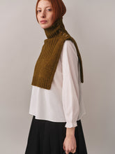 Load image into Gallery viewer, Junau Removable Collar in Khaki Wool
