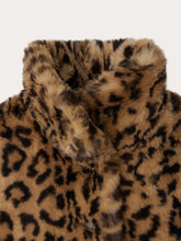 Load image into Gallery viewer, Softness coat in leopard print faux fur
