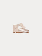 Load image into Gallery viewer, Jain first steps shoes in pink laminated leather
