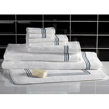 Load image into Gallery viewer, Macka Towel
