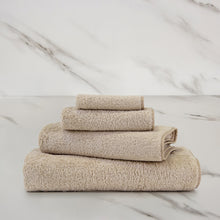 Load image into Gallery viewer, Unito Bath Towel
