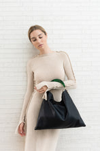 Load image into Gallery viewer, HOBO BAG IN BLACK GRAINED CALFSKIN AND RESIN HANDLE
