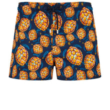 Load image into Gallery viewer, Short Swim Trunks Carapaces
