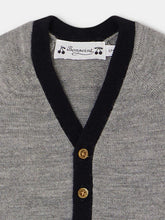 Load image into Gallery viewer, Teotim Cardigan medium heathered gray
